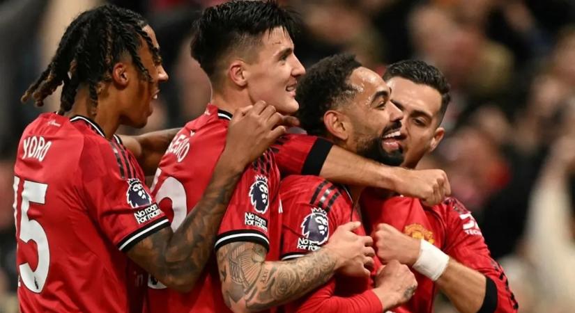 Kulcsjátékosai nélkül utazik a Manchester United a Liverpool mumusához