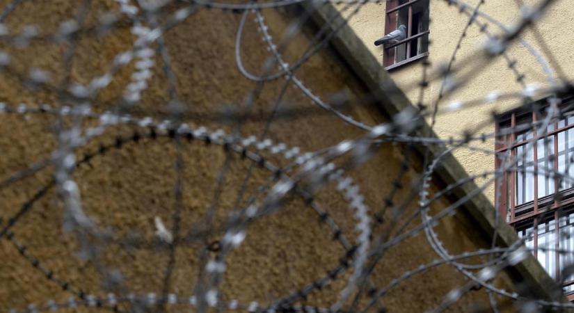 Szélsőjobbos zenéket terjesztett, ezért több mint három év börtönt kapott egy vélhetően magyar férfi az Egyesült Királyságban