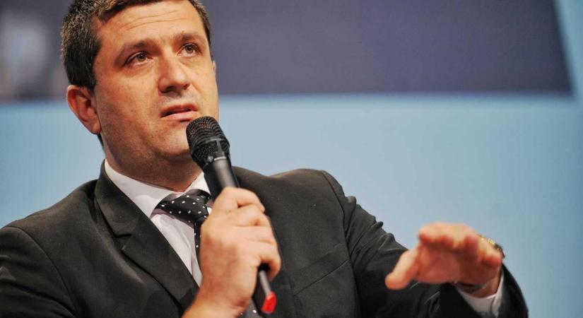 Moșteanu ment, Miruță jött, Nicușor Dan aláírta