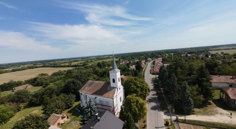 Jótékonysági adventi koncertet szerveznek Kisunyomban a templom javára