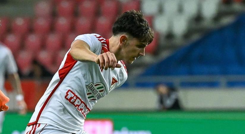 Két játékos összefejelt, rasszista megnyilvánulás – és ez még csak az első félidő volt az NB I keleti rangadóján