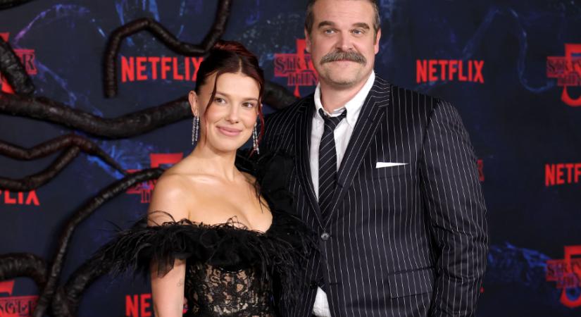 Millie Bobby Brown megszólalt a zaklatási vádak után David Harbourról