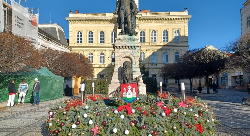 Ünnepi készülődés Komárom belvárosában