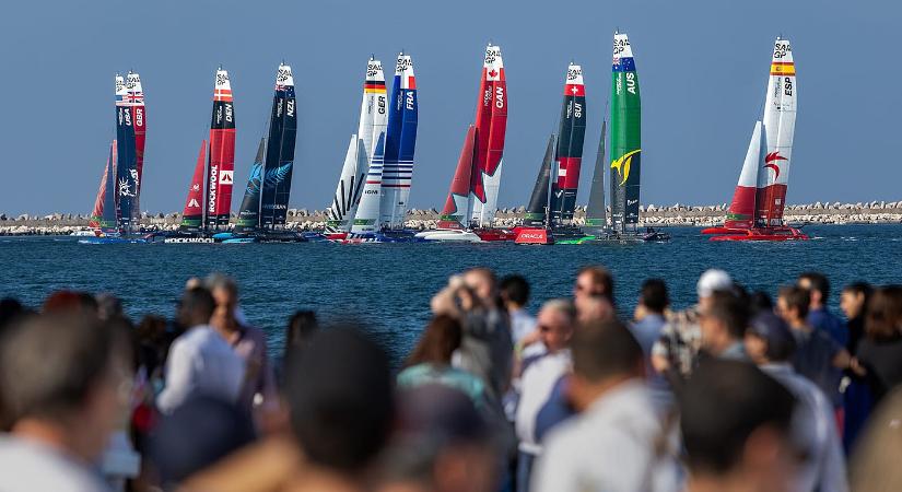 SailGP 2025 Abu Dhabi – Már csak egy hely kiadó a vasárnapi szezonzáró Nagydöntőre – Élő közvetítés a szombati futamokról 11 órától