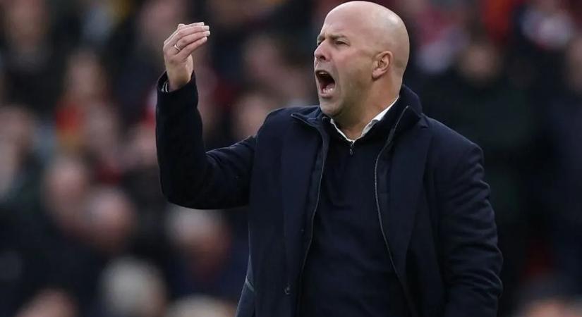 Magát járatná le a Liverpool, ha kirúgná Slotot