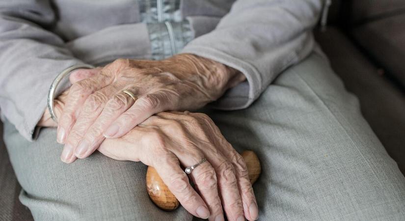 Jövő évtől több tízezer forintot spórolhatnak a nyugdíjasok