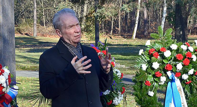 „Ukránosított” szovjet emlékművek Németországban