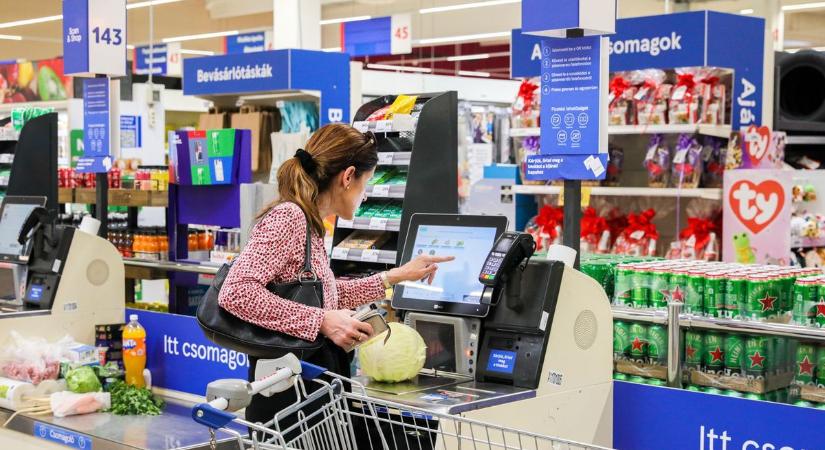 Van, aki kiakad tőle, más pedig imádja: az önkiszolgáló kassza még mindig erősen megosztja a vásárlókat