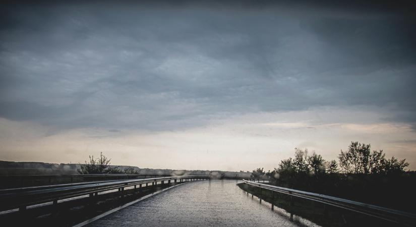 Óvatosan indulj útnak: hirtelen jön a köd és a felhősödés szombaton