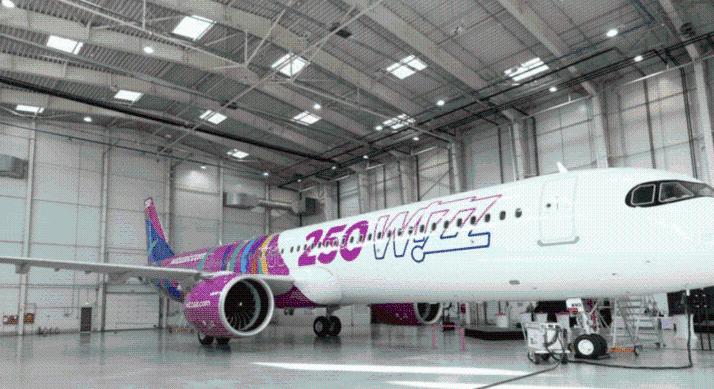Megérkezett a Wizz Air 250. repülőgépe – Az új Airbus egyedi festéssel és akcióval ünnepli a bővülést