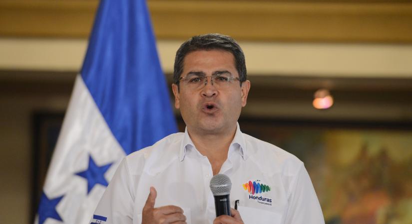 Trump kegyelmet ad Honduras volt elnökének, akit drogkereskedelem miatt ítéltek 45 év börtönre