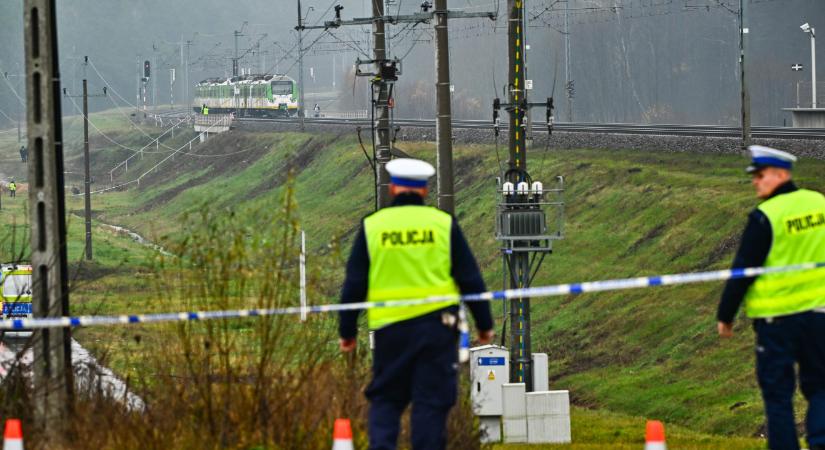 Elfogatóparancsot adtak ki a Lengyelországban történt vasúti szabotázsakciók két ukrán gyanúsítottja ellen