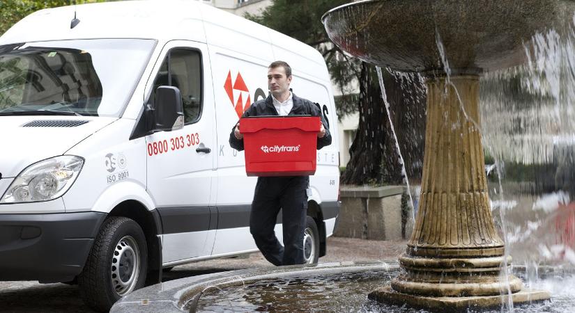 Tóth Ferenc: Csomagok, csomagok