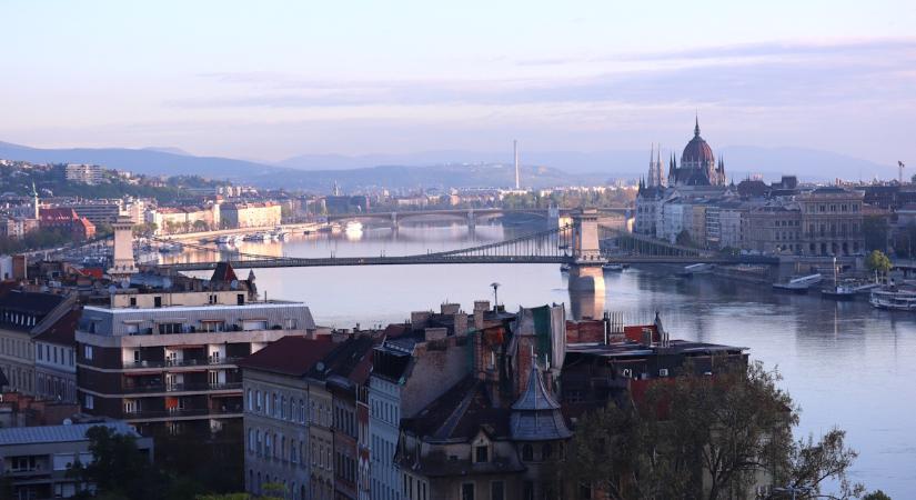 Végleges forgalomkorlátozás Budapesten: ma lép életbe a tilalom, az egyik legforgalmasabb útvonalat érinti