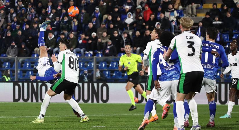 Az év ollózós gólja lehetett volna, de a kapus bravúrvédése megakadályozta