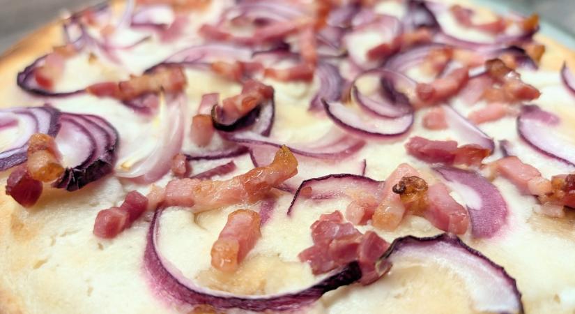 Őrült áron kínálják a vásárban, pedig fillérekből kijön: így készül a kenyérlángos, kürtőskalács, forralt bor