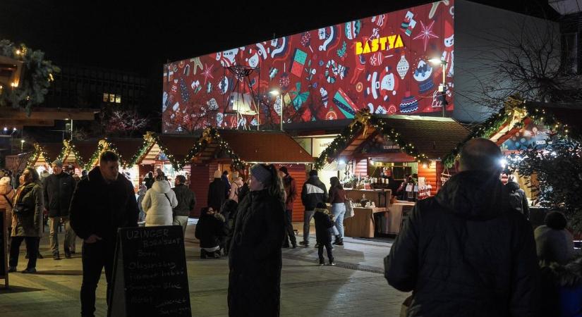 Ilyen hangulatban telt az Illatos Advent első napja (galéria)