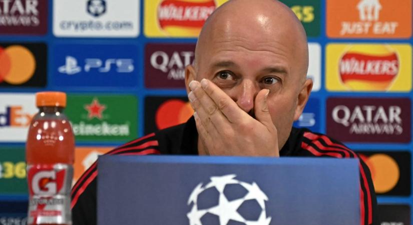 Arne Slot ultimátumot kapott. Jürgen Klopp felkészül?