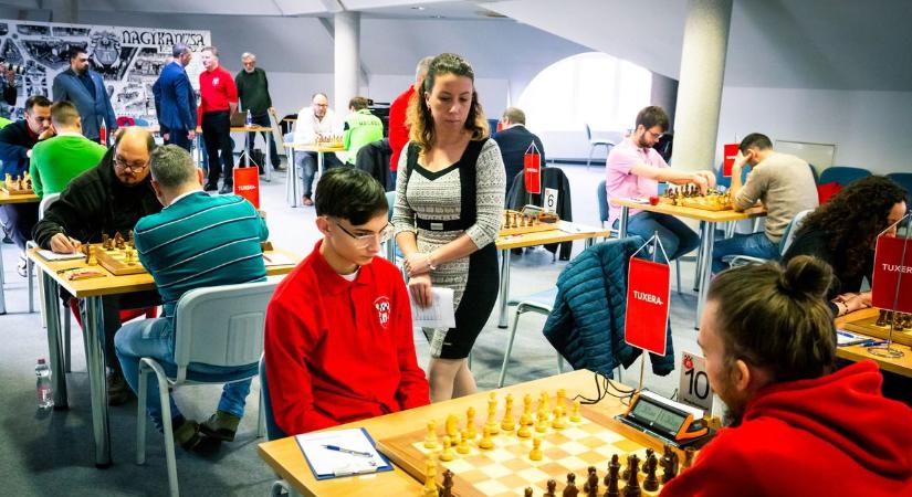 Vasárnap a könyvtárban: a kanizsai sakkozók nagyot lépnének