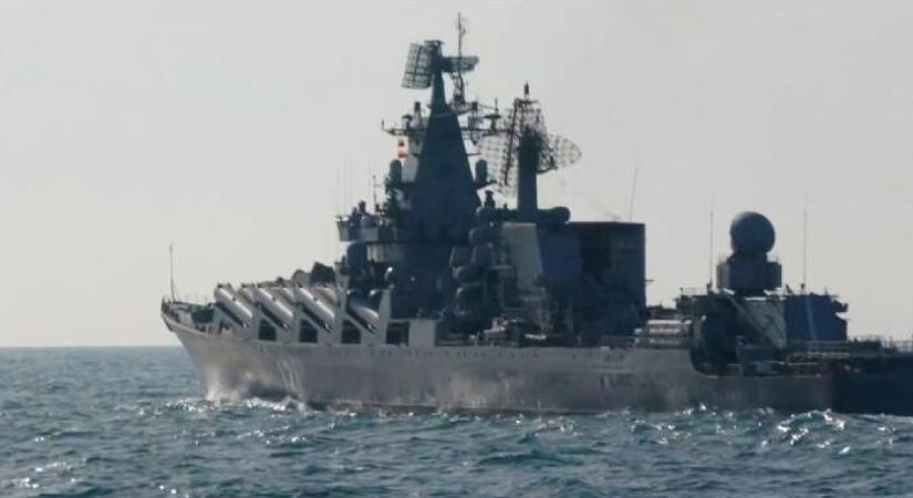 Kigyulladt két tartályható a Fekete-tengeren