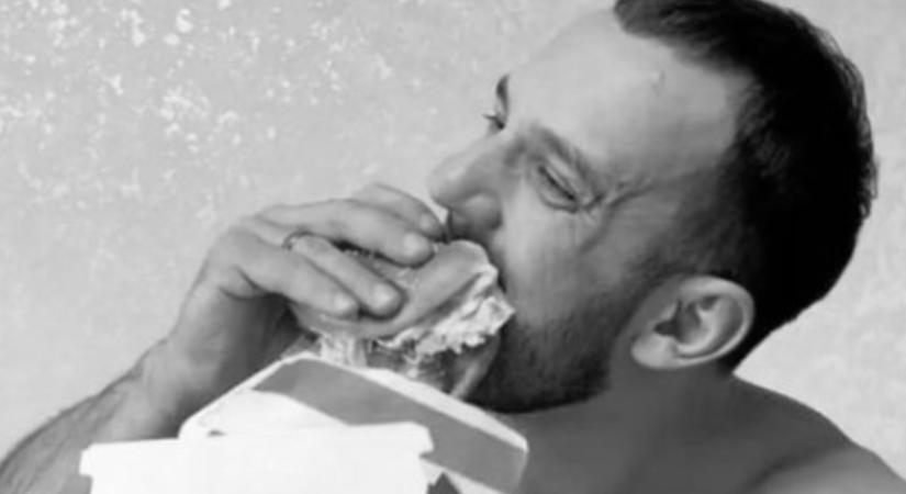 Belehalt a fitneszinfluenszer az ételmaraton kihívásba