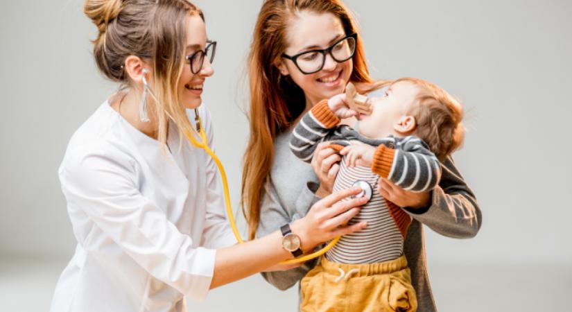 Így zajlanak a védőnői vizsgálatok: mire figyelnek életkoronként?