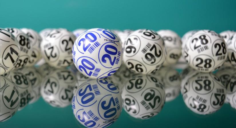 Lottóbotrány: lenyúlta a közös 234 milliós nyereményt a nyugdíjas