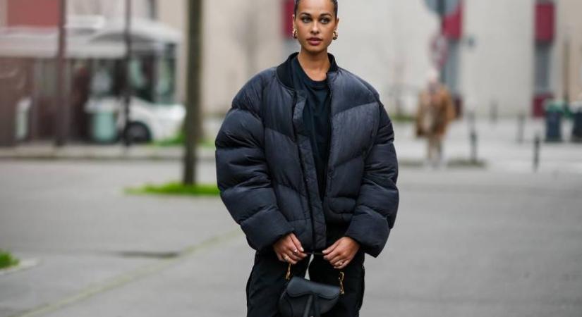Pufikabát nőiesen: így viseld a vastag téli darabot, hogy csinos és stílusos legyen