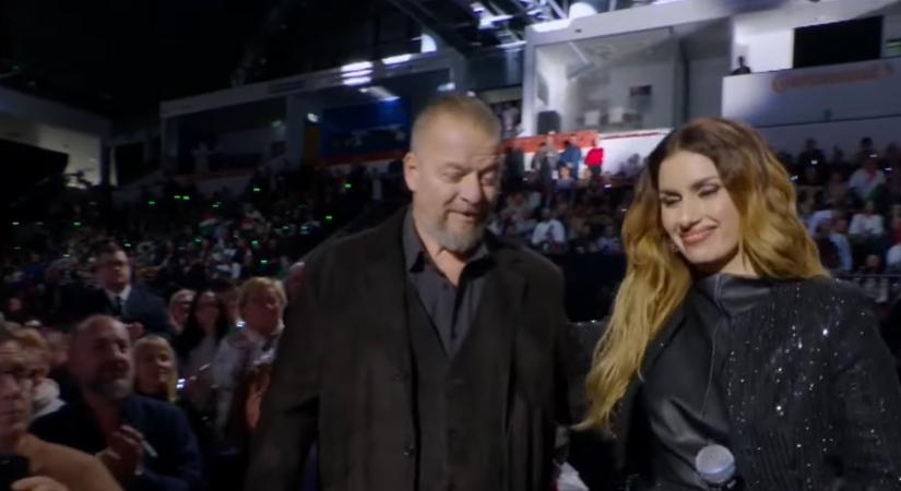 Könnyfakasztó meglepetés a Háborúellenes Gyűlésen: szem nem maradt szárazon