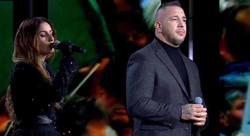 A folyosón ácsorogva várta Curtis Orbán Viktort: ezt akarta megkérdezni