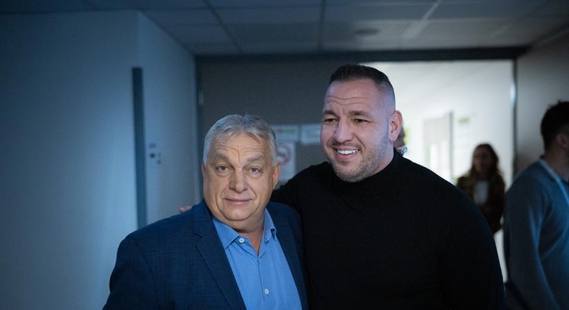 Hoppá: Curtist idézte Orbán Viktor