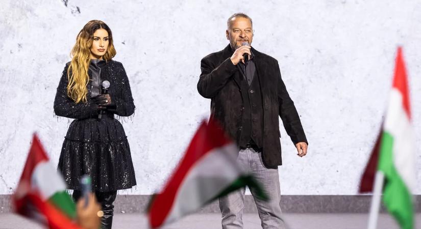 A Nélküledet Radics Gigi és Nyerges Attila együtt adták elő - A Háborúellenes Gyűlésen egyszerre dobbant meg a magyarok szíve