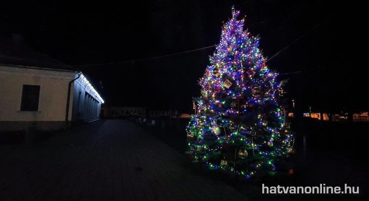 Csillogó ünnepi készülődés Hevesen 