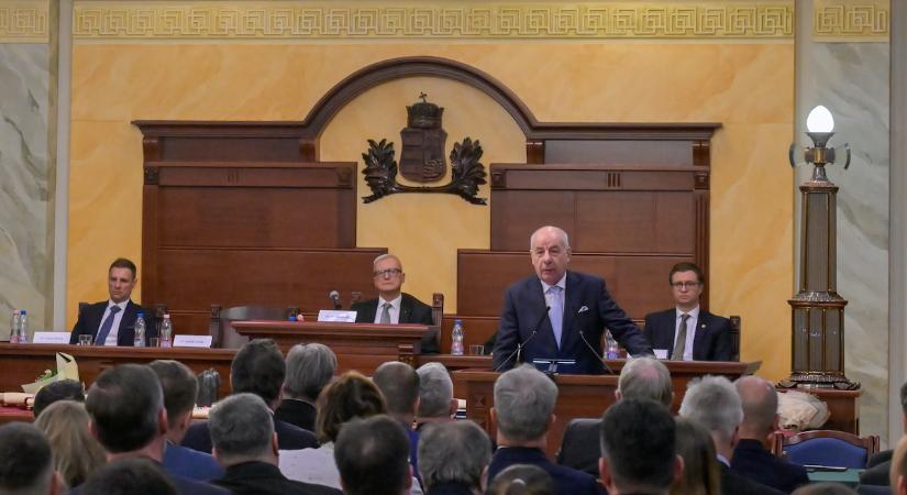 Sulyok Tamás: Az ügyvédség a jogállamiság elengedhetetlen tartozéka