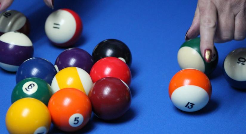 Egy apró japán nő sorra verte a profikat