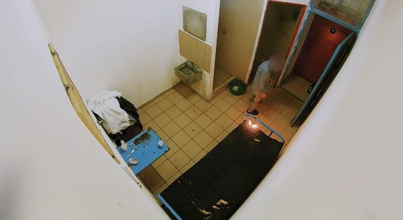 Sokkoló videón, ahogy egy veszprémi rab felgyújtja a matracát a börtönben