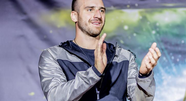 Először találkozott a féltestvérével Brasch Bence