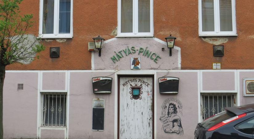 Mátyás Pince: kinek a körömpörkölt, kinek a rántott velő