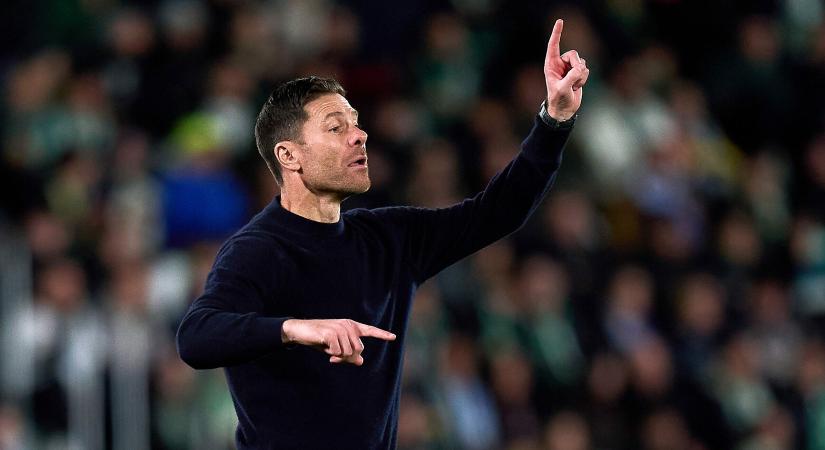 Xabi Alonso három alapember visszatérését is megerősítette