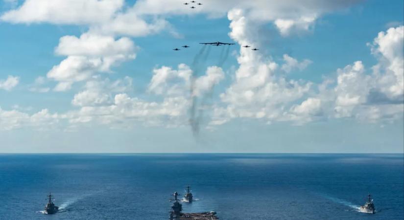 Trump bejelentette, hogy teljesen lezártnak kell tekinteni Venezuela és környéke légterét