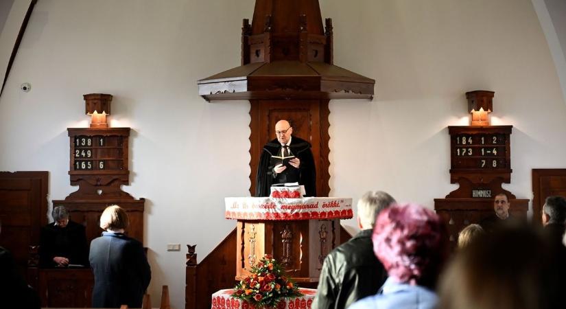 Megünnepelték a felújított mosonmagyaróvári református templomot - Képgaléria