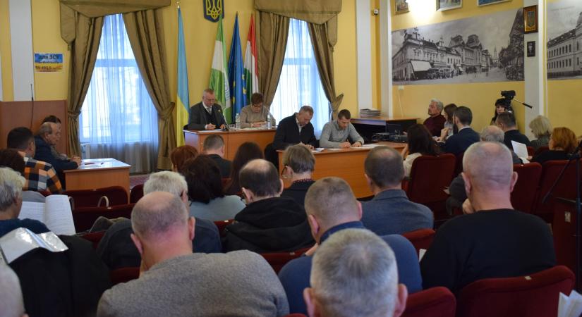 Ülésezett a Beregszászi Városi Tanács