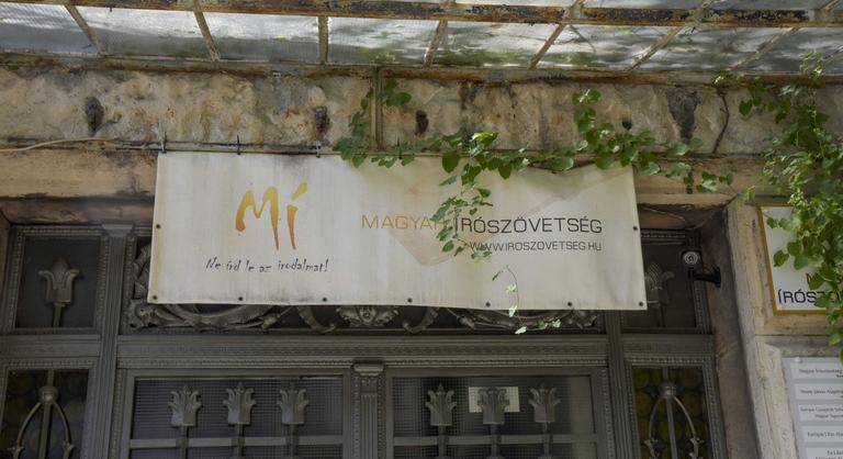 Új elnökség, új ciklus: így kezdődik a Magyar Írószövetség következő öt éve