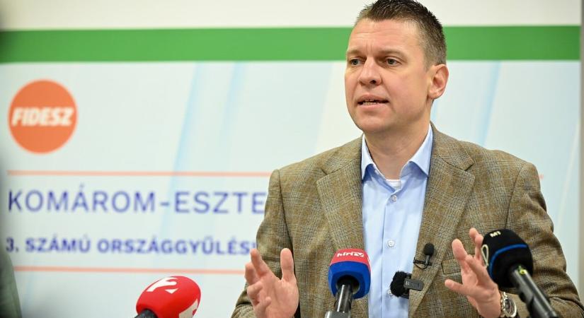 „Nem hallotta jól”, amit Putyin mondott – megszólalt a moszkvai tolmácsolásról Menczer Tamás