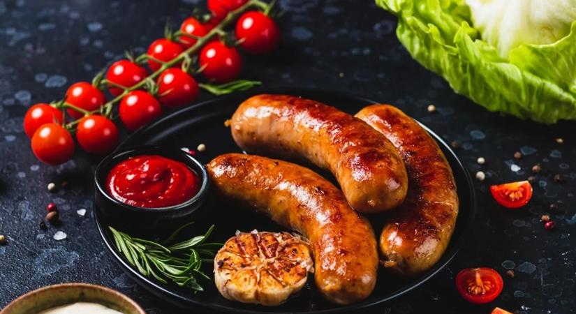 Egy séf elárulta: így lesz tökéletes, szaftos a sült kolbász