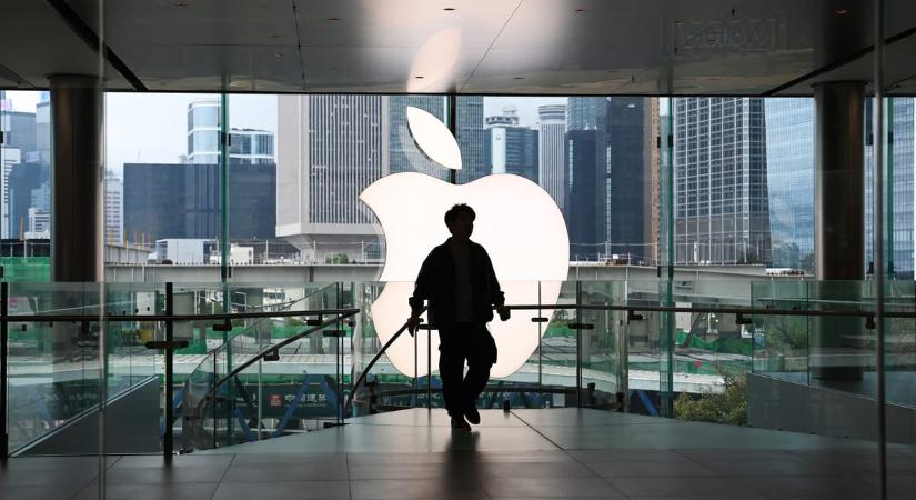 Sorra bocsátja el értékesítőit az Apple