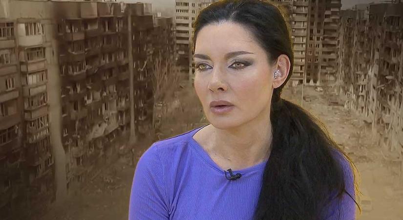 Gregor Bernadett kiakadt, amiért egy korábbi nyilatkozatát és a fiai fotóit használta fel a kormánymédia a háborúval riogató ingyenes mellékletében