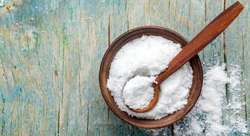 Tegyél szódabikarbónát a szekrénybe és nem bánod meg