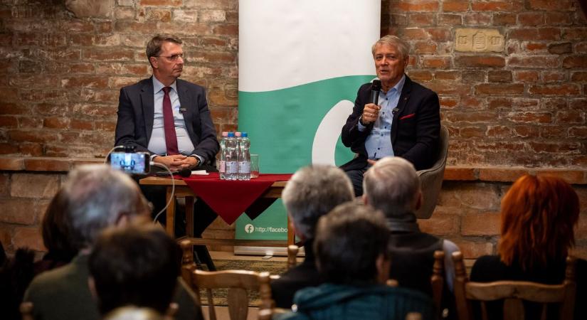 Országok tűnhetnek el Európában? Megdöbbentő forgatókönyvet vázolt fel Zalában a titkosszolgálati szakértő