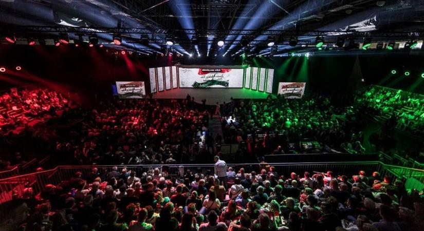 Politikai elemző: Orbán stabil és határozott vezetőként jelent meg Nyíregyházán